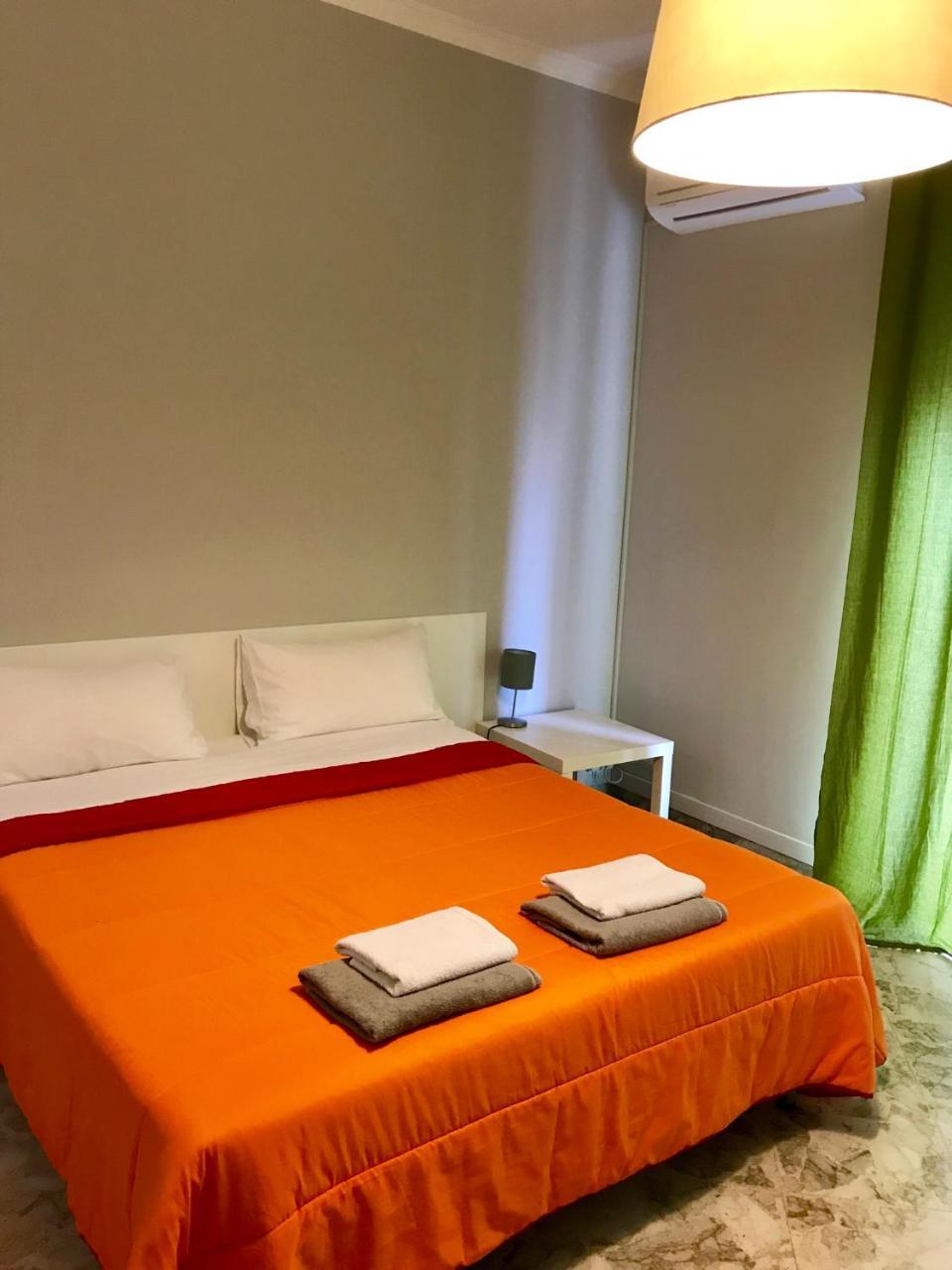Cavour 124 -Guest-Room- Bari Bagian luar foto